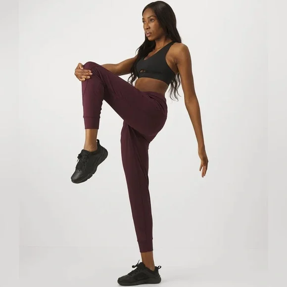 Athleta Rainier Mid Rise Soft Lined Jogger Spiced Cabernet M Athleisure Outdoor - Picture 4 of 16